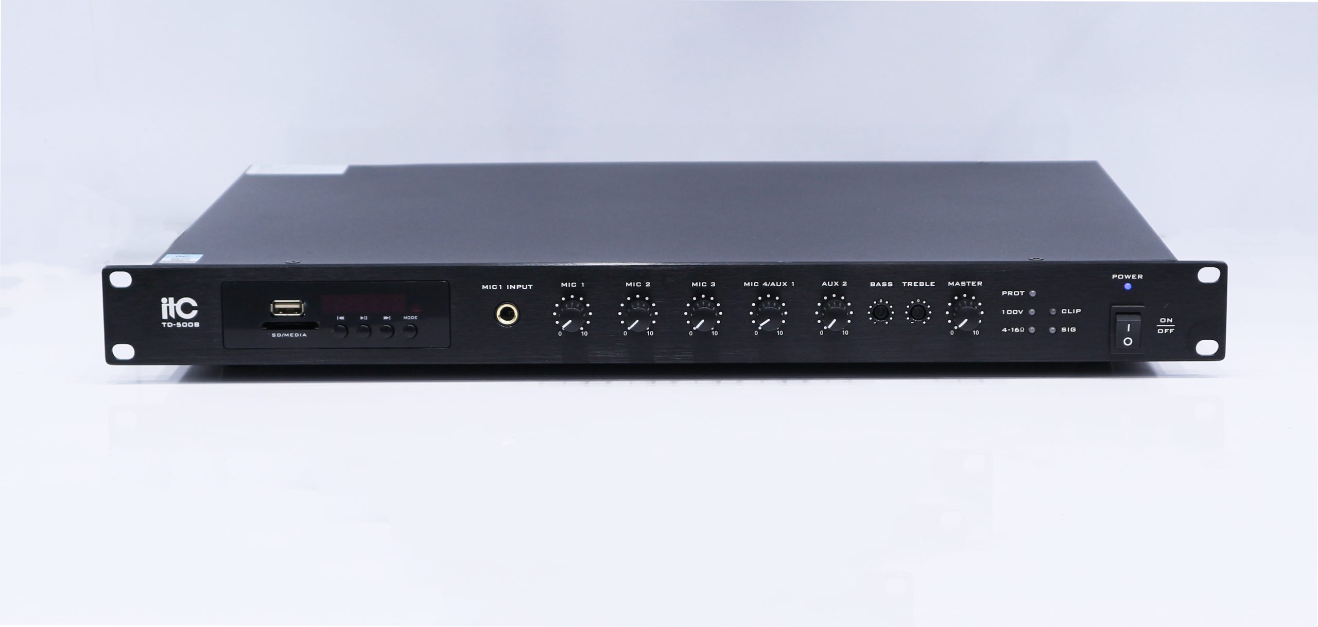 Mặt trước amply ITC TD 500B được thiết kế các núm điều chỉnh khoa học, chú thích rõ ràng