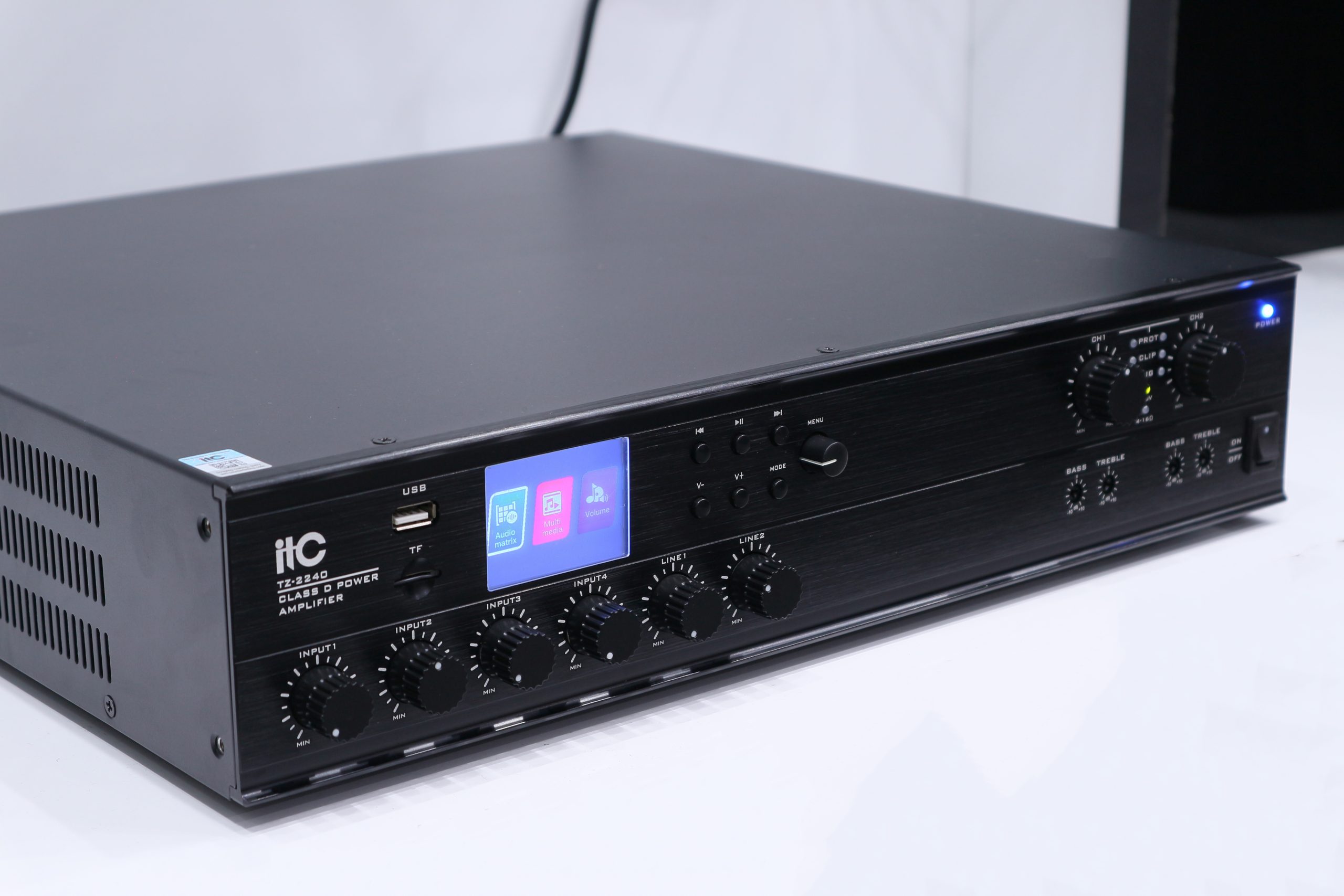 TC TZ-2240 có thiết kế mạnh mẽ, chắc chắn với các đường nét tinh tế
